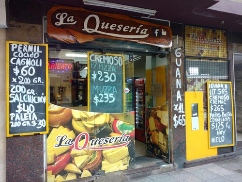 Imagen 2 de 19 de Venta Local. Sarmiento Y Colon. Con Zotano-patio-persiana.
