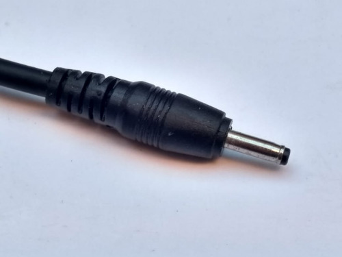 Cargador Para Auto Pin Grueso 3mm.