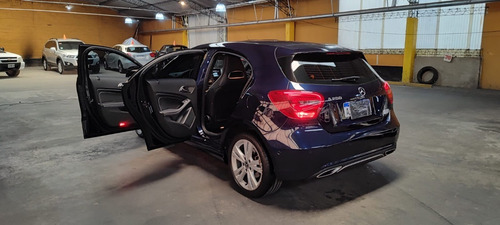 Imagen 7 de 25 de Mercedes Benz A200 Urban