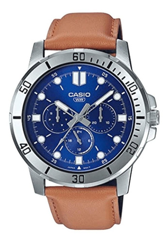 Reloj pulsera Casio MTP-VD300 con correa de cuero color marrón claro - fondo azul - bisel plateado