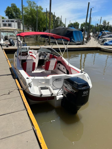 Imagen 5 de 11 de Lancha Geuna F170 Con Mercury 90 Hp