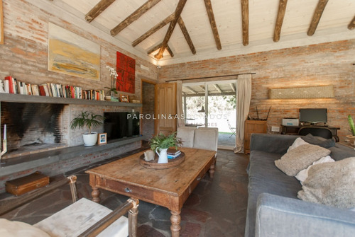 Casa De 3 Dormitorios En Burnett, Punta Del Este- Ref: 2485