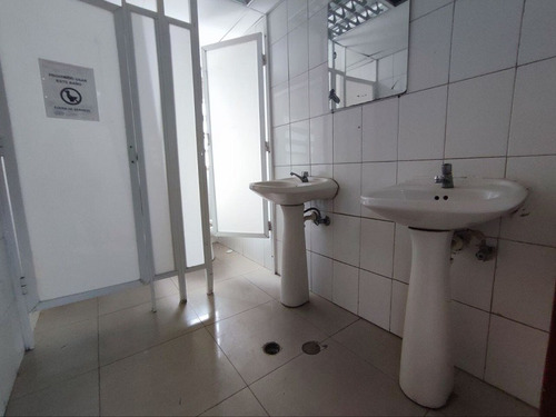 Imagen 11 de 20 de Edificio Comercial En Venta En Las Mercedes
