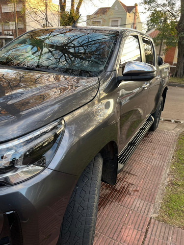 Toyota Hilux 2.7 D.cab. Srv