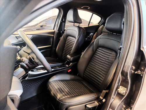Fiat FASTBACK 1.0 Turbo 200 Impetus