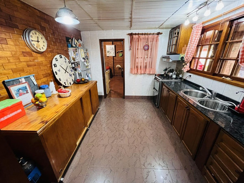 Imagen 5 de 25 de Casa 3 Dormitorios , Quincho Pileta , Permuta En Caba - Ciudad Evita