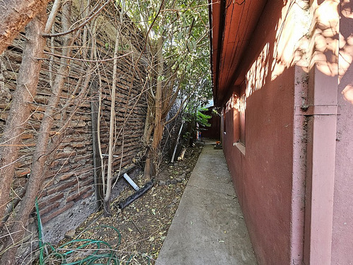 Casa Comercial Con Terreno Grande, Comuna De Santiago