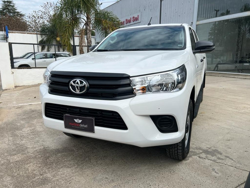 Toyota Hilux 2.4 Cd Dx 150cv 4x4