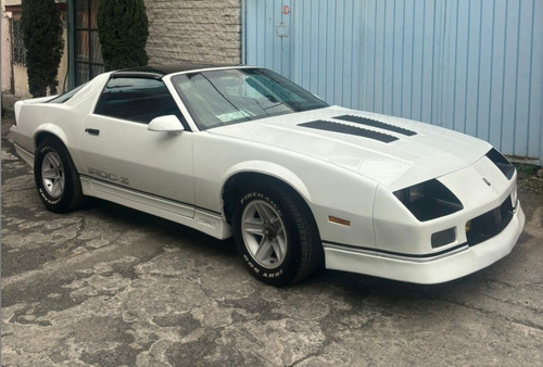 Camaro Iroc Z Modelo 1988, V8.