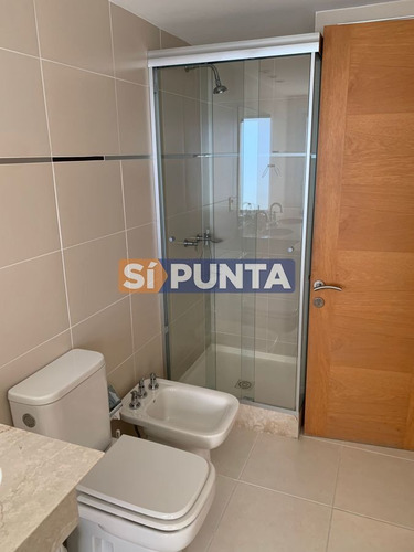 Imagen 17 de 21 de Apartamento En Alquiler Anual