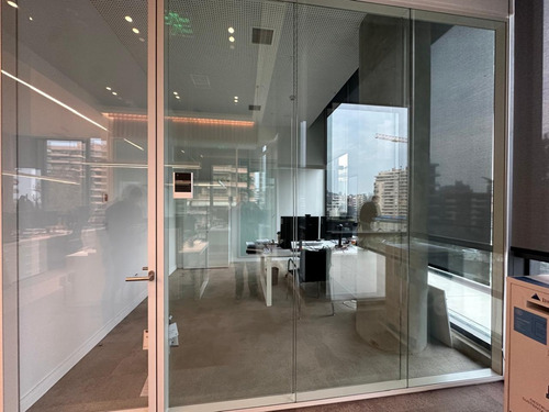 Vendo Oficina De Lujo De 173 M2 En Nueva Costanera, Vitacura