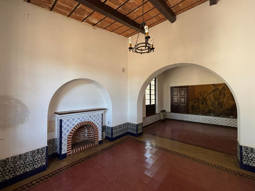 Se Vende Casona - Av. Ocampo, Zona Oeste, 7 Amb.