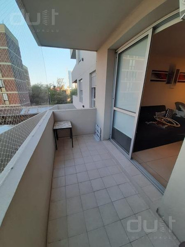 Imagen 15 de 17 de Venta De Departamento De 2 Dormitorios - Regam Pilay 10!!!