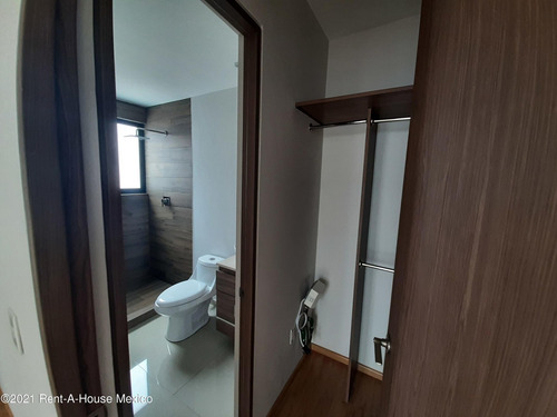 Imagen 3 de 9 de Departamento En Venta En Portales 215031al