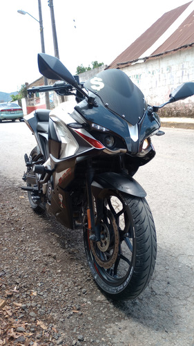 Pulsar Ns 200 Color Blanco Año 2023 Con 10 Mil Kilómetros