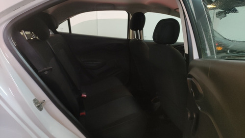 Imagen 11 de 12 de Chevrolet Onix 2019 1.4 Joy Ls