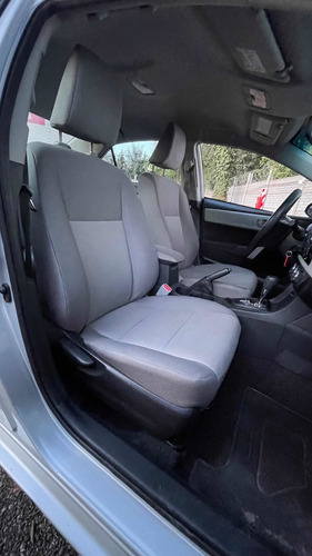 Imagen 7 de 13 de Toyota Corolla 2016 1.8 Xli Cvt 140cv