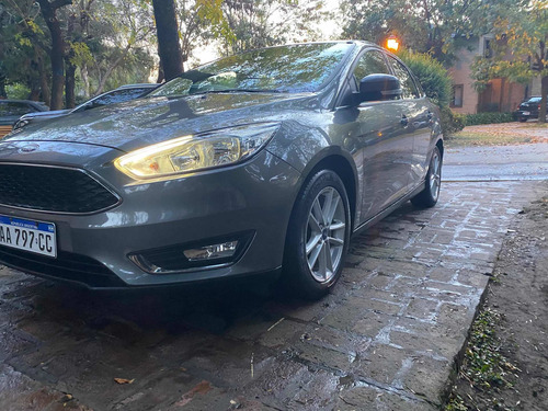 Ford Focus Iii 2.0 Sedan Se Plus Mt 2016