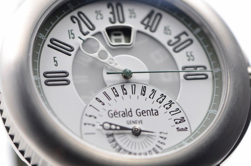 Gerald Genta Arena Bi-retrograde Titanium Automático Safira