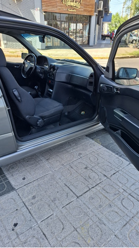 Alfa Romeo 145 2.0 Quadrifoglio