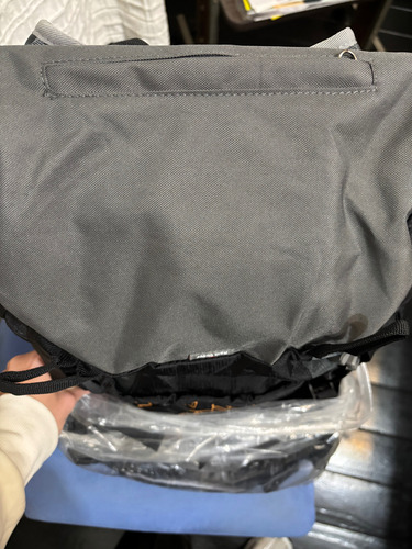 Mochila Alpina Skate 60 Lt - Excelente Estado Negro (Usado)