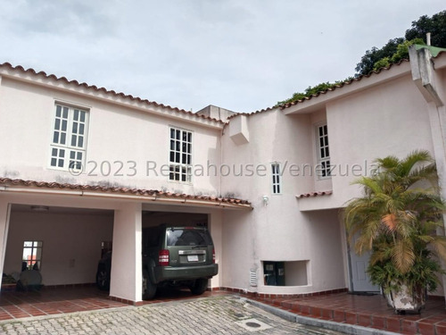 Hermoso Townhouse, Piso Porcelanato, Escaleras De Marmol, Comoda Habitacion Principal Con Baño