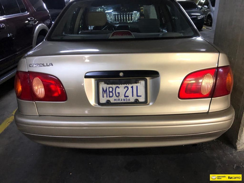 Toyota Corolla .