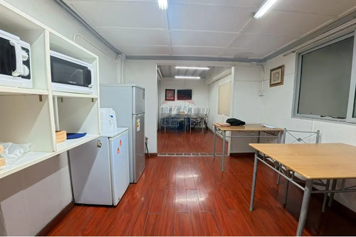 Bodega Con Oficina En Recoleta