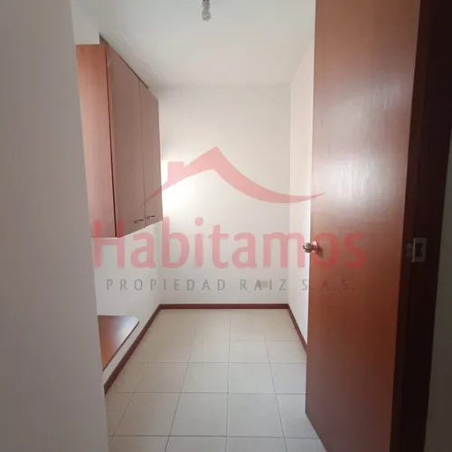 Apartamento En Arriendo En Medellín - El Poblado Cod 68552