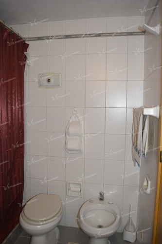 Imagen 13 de 23 de Imperdible. Apartamento De Construcción Tradicional Con Garaje