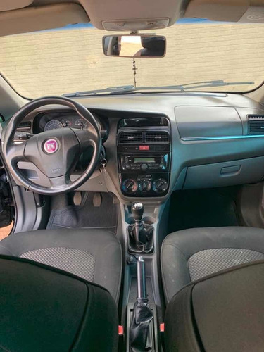 Fiat Linea 2012 1.8 16v Essence Flex 4p