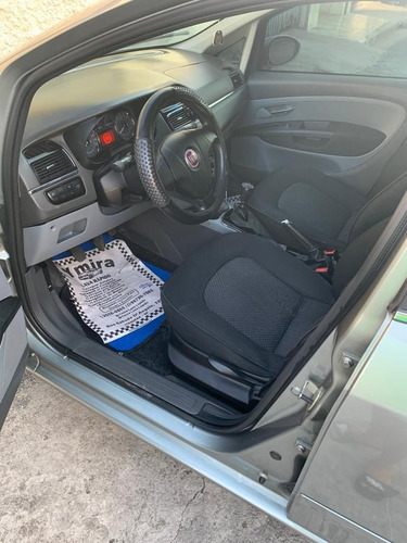 Fiat Linea 2012 1.8 16v Essence Flex 4p