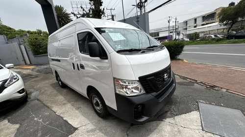 Nissan Urvan 2.5 Panel Amplia Aa Paquete Seguridad Mt