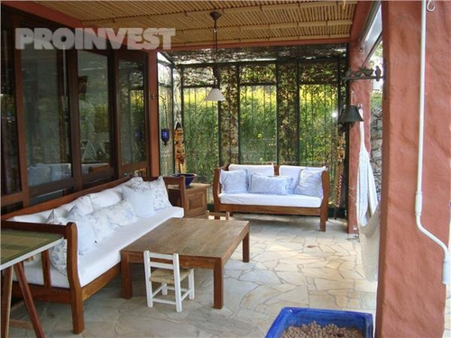 Casa Muito Agradável Na Granja Viana. Venha Conhecer! Ligue Agora, (11)4617-8699. - Ca18458