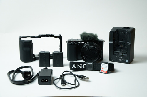 Sony Zv-e10 Cámara Con Lente De 16-50 Mm, 2 Pilas Np-fw50 Negro (Usado)