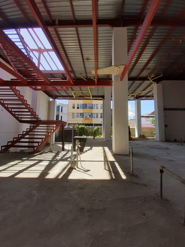 Imagen 8 de 12 de Centro Comercial En Obra Gris Cód 422214