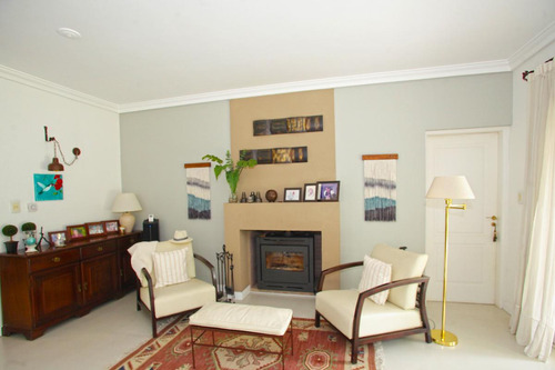 Hermosa Casa En Barrio Greenlands En Venta