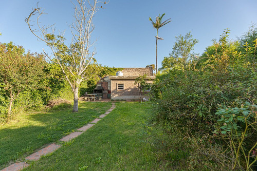 Venta Casa Dos Dormitorios Con Jardin En Fisherton