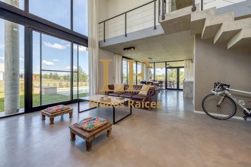 Casa En Venta Barrio Cerrado El Naudir