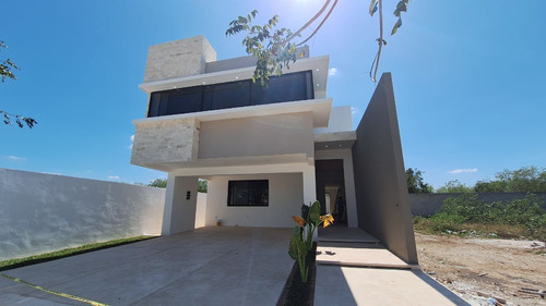 Casa En Venta Mérida, Privada Única Living Xcanatún