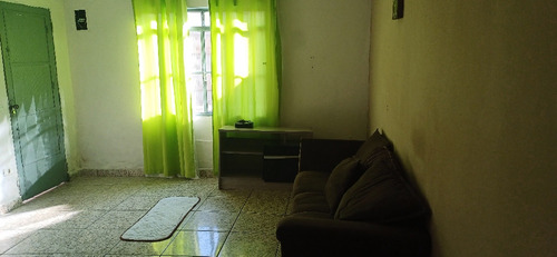Sobrado À Venda Com Amplo Terreno!