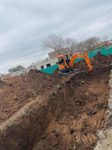 Imagen 3 de 5 de Pozo Pileta Piletas Excavación Zanjeo Desmalezado De Terreno