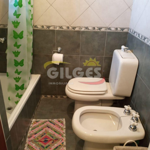 Venta De Casa 6 Amb. Sobre Lote 10x33m² En Haedo