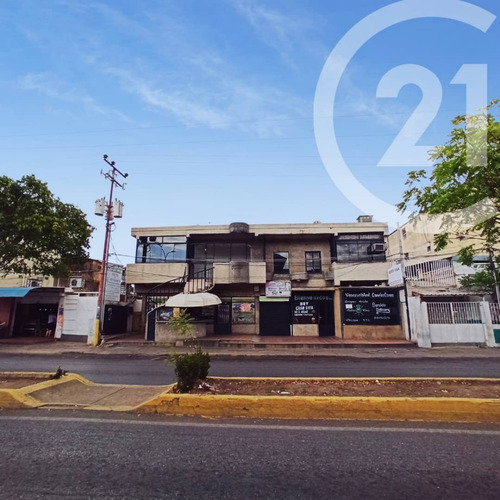 Imagen 5 de 10 de Alquiler Local Comercial Av 5 De Julio Barcelona