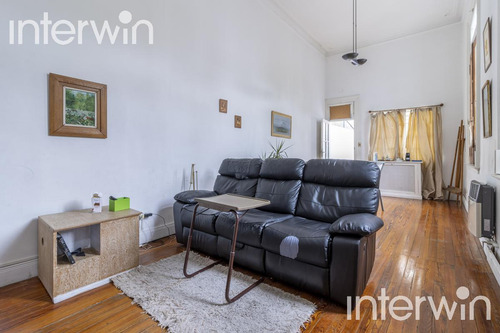 Casa De 8 Amb., Con Piscina Y 3 Cocheras. Belgrano - Venta