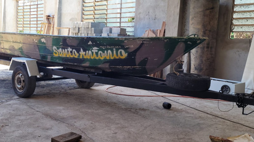 Barco De Pesca De Aluminio , Tipo Bote Para Ate 3 Pessoas .