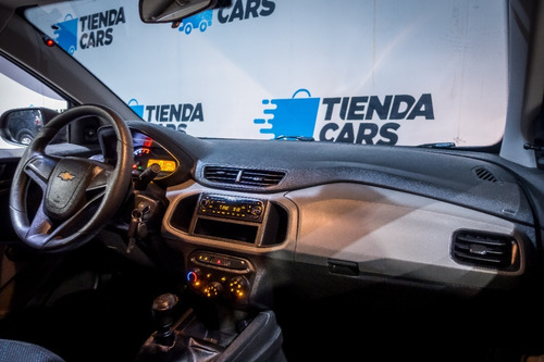 Imagen 6 de 8 de Chevrolet Onix