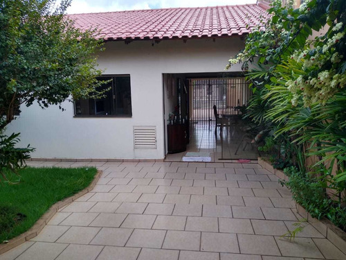 Imagem 4 de 25 de Casa À Venda No Jardim Delta ( Londrina) , Com 3 Dormitórios, 4 Vagas De Garagem, Edicula Com Churrasqueira - Pr - Ca0051_gprdo