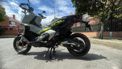 Xadv 750