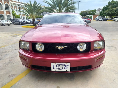 Imagen 2 de 14 de Ford Mustang